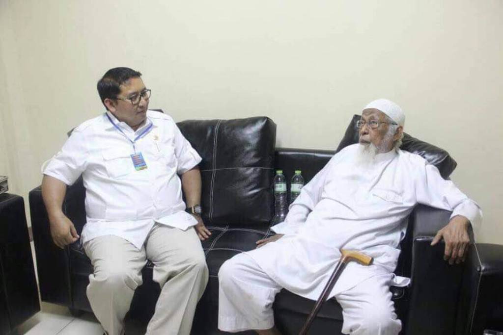 Fadli Datang, Ustadz Abu Mengadu